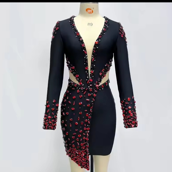 Long Sleeve Red Crystal V-Neck Bodycon Mini Bandage Dress - Picture 6 of 12
